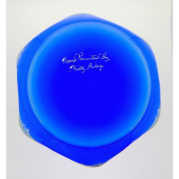 Fenton Blue Overlay Cased Glass White Hand-Painted Flowers Pinched Ruffle Vase - Picture 5 of 9